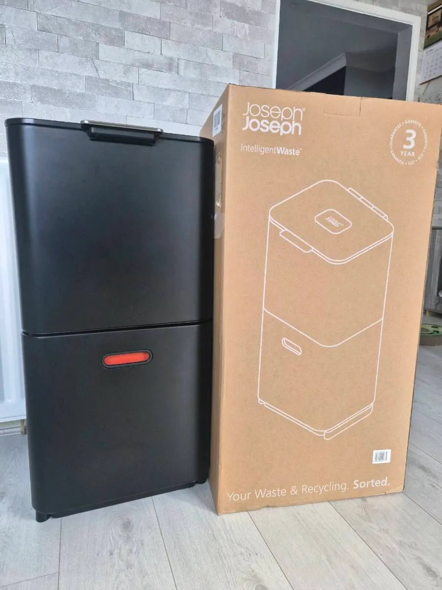 Joseph Joseph Intelligent Waste 60 litre Totem bin - Image 1