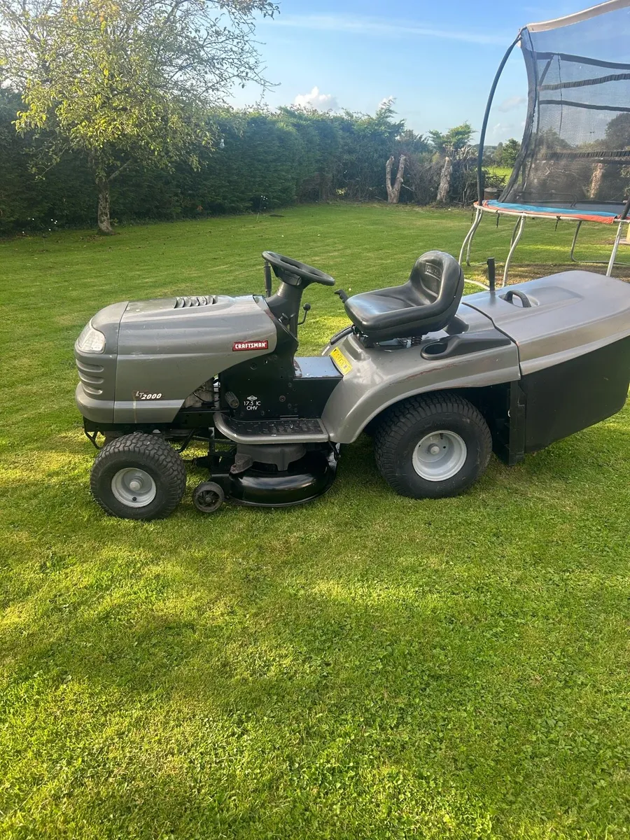 Craftsman ride on mower - Image 1