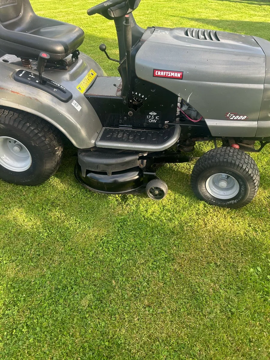 Craftsman ride on mower - Image 3