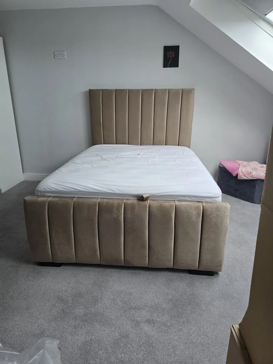 Bed - Image 2