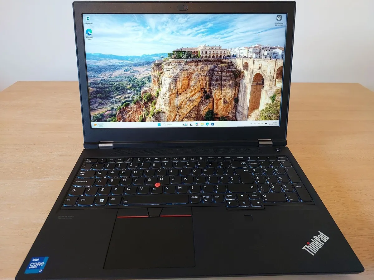 Lenovo Thinkpad P15 Gen 2 | I7-11850h | 32gb Ram | - Image 1