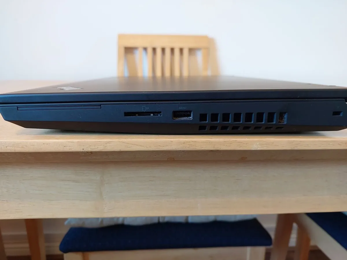 Lenovo Thinkpad P15 Gen 2 | I7-11850h | 32gb Ram | - Image 2