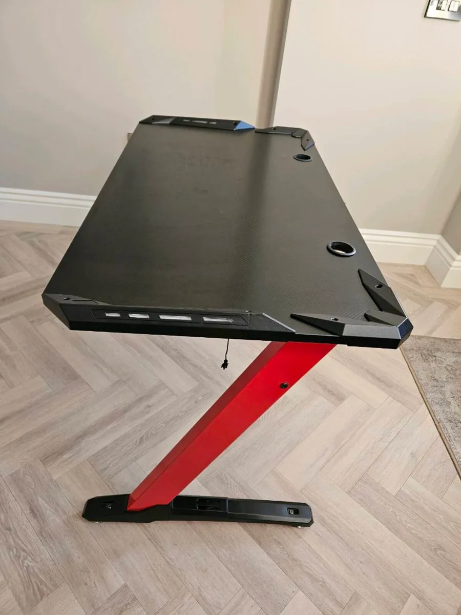 Rocker Gaming PC Desk - Image 3