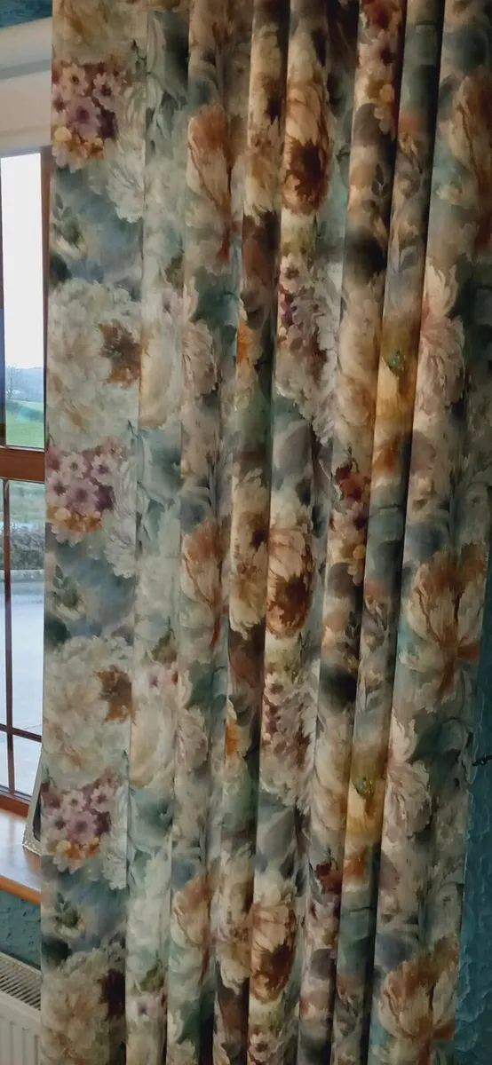 Curtains - Image 1
