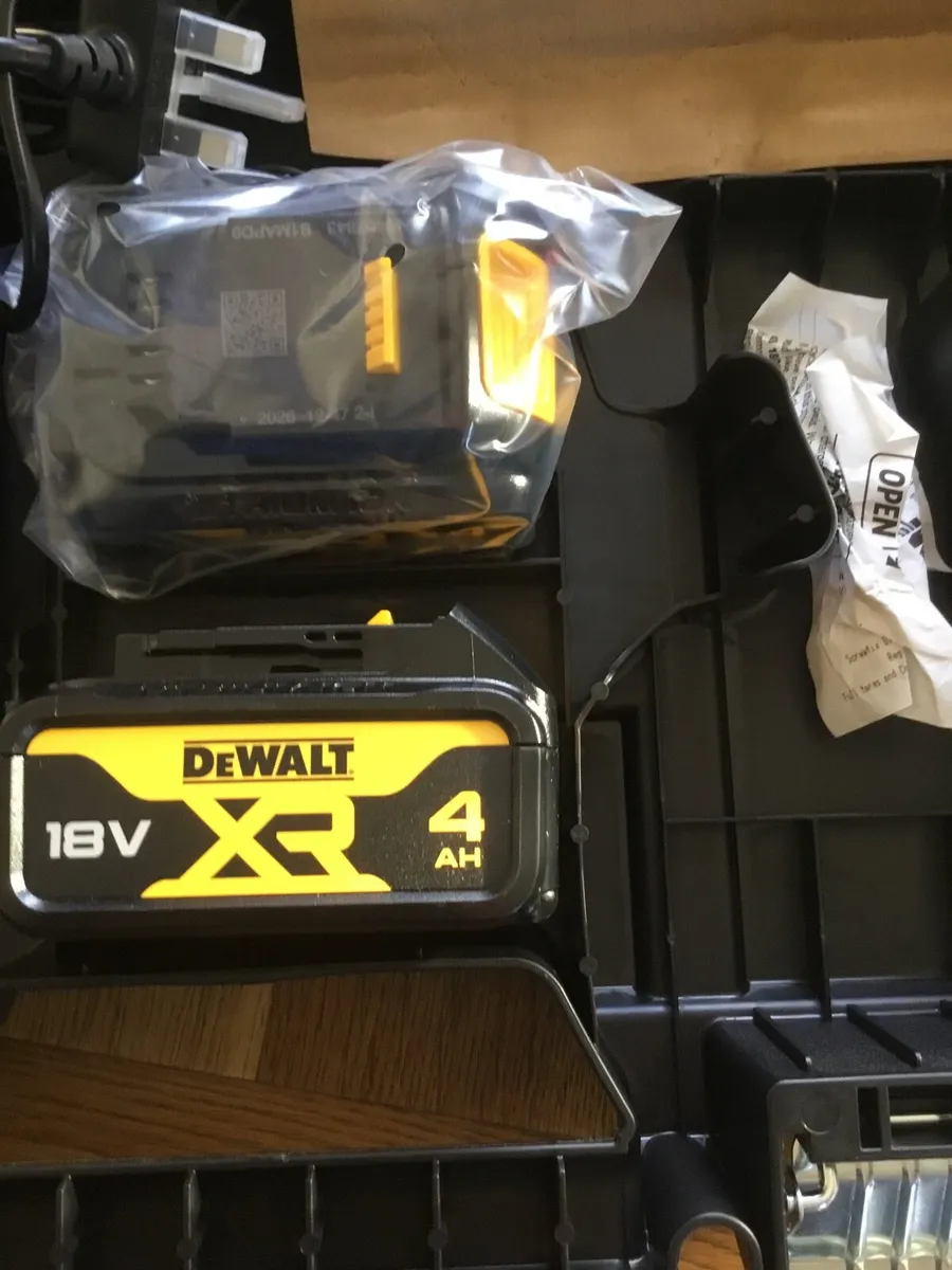 Dewalt batteries 18v - Image 2