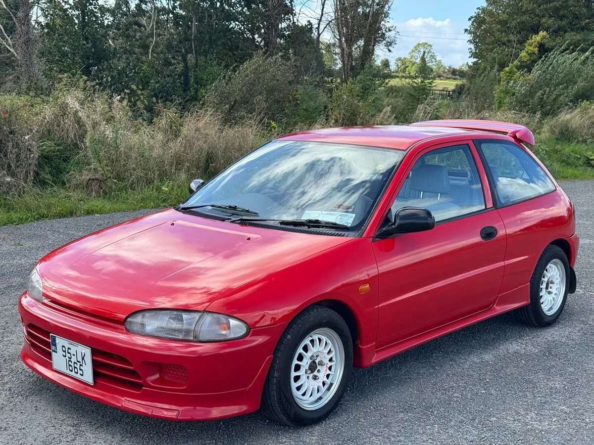 1995 Mitsubishi Colt - Image 2