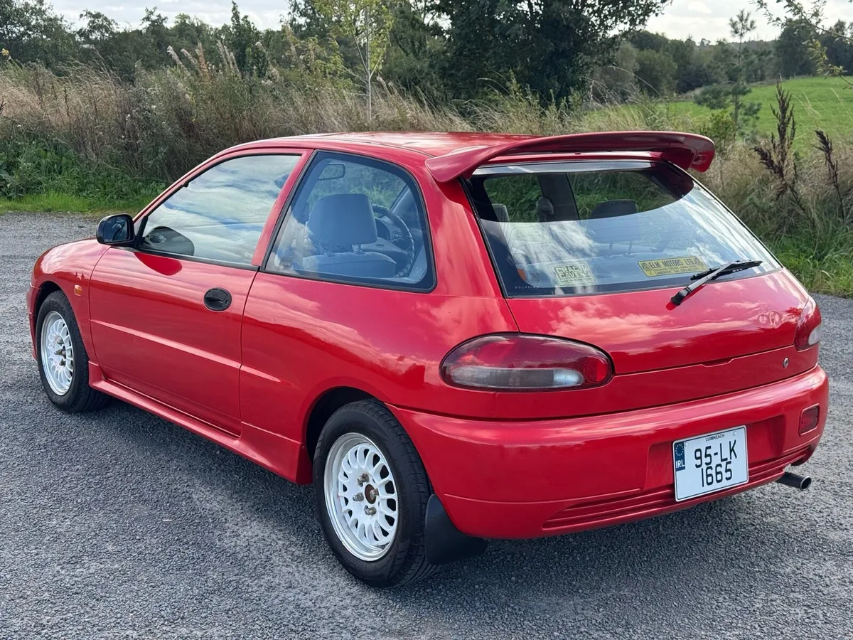 1995 Mitsubishi Colt - Image 3
