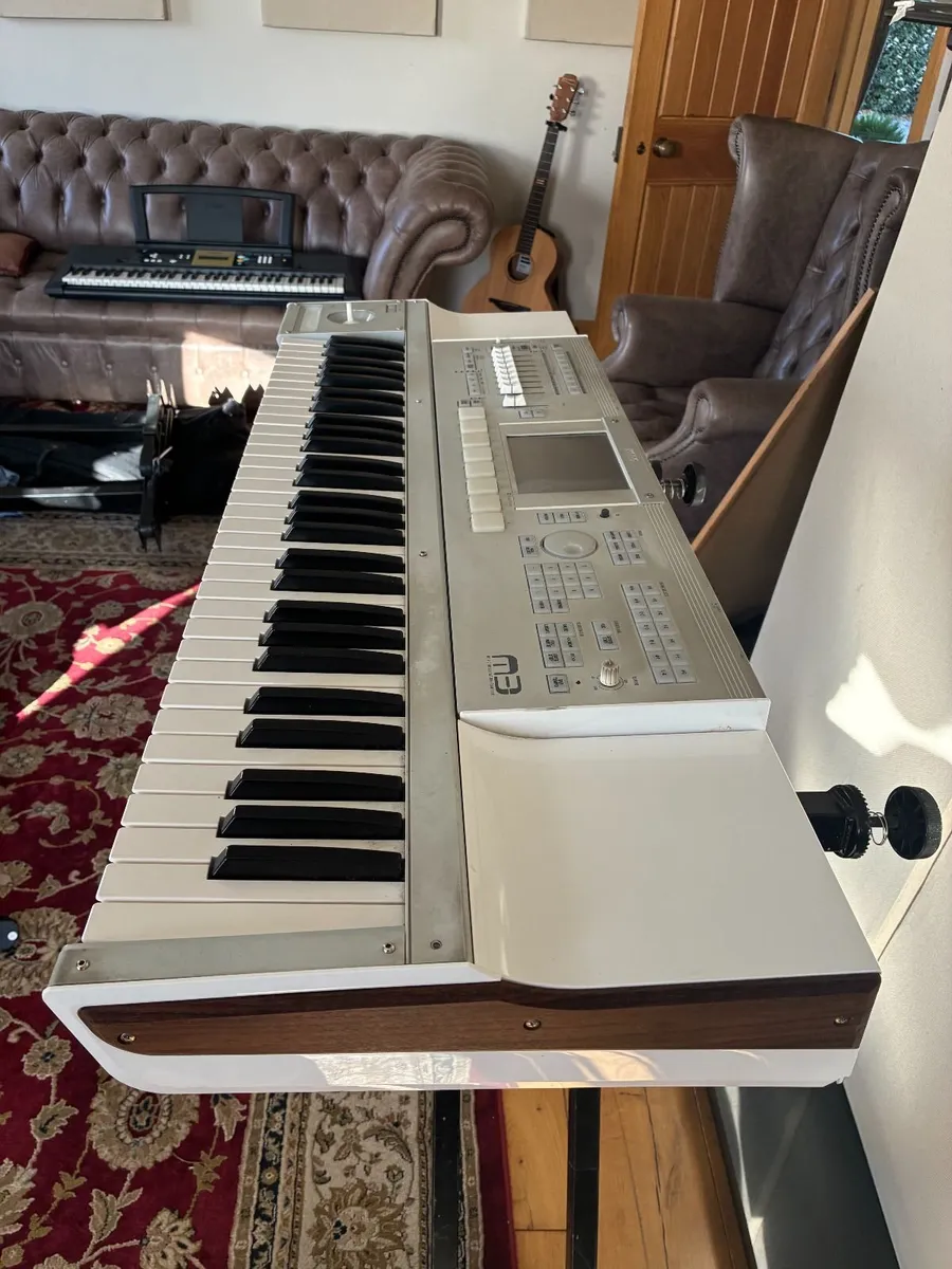 Korg M3 61-Key Synthesizer Workstation - Image 2