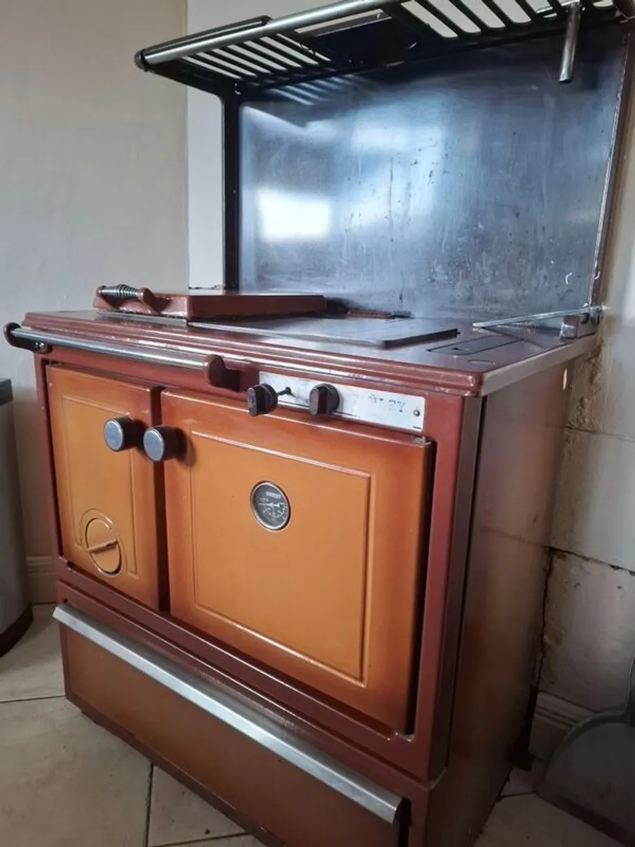 Stanley Solid Fuel range, New back boiler - Image 1