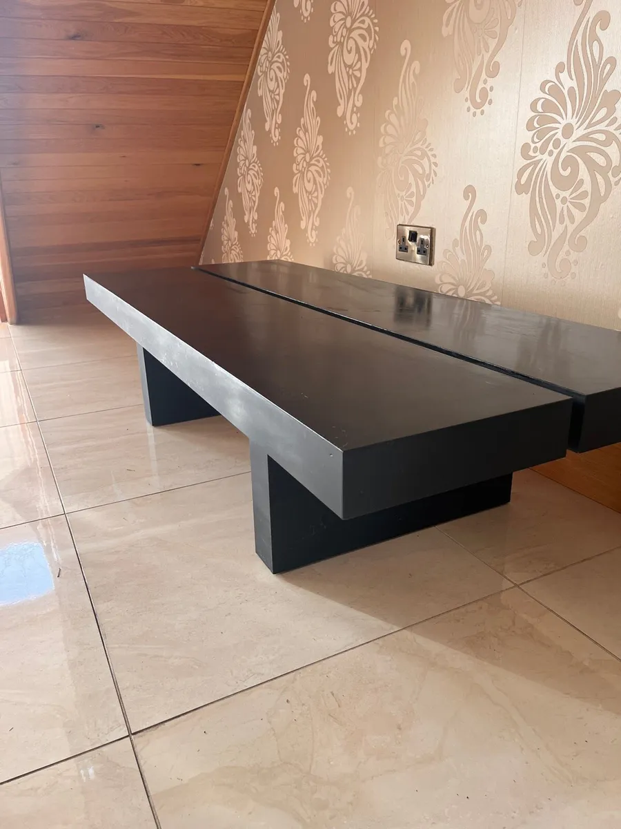 Black coffee table - Image 1