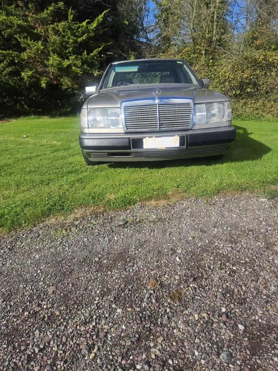 Mercedes - Image 3