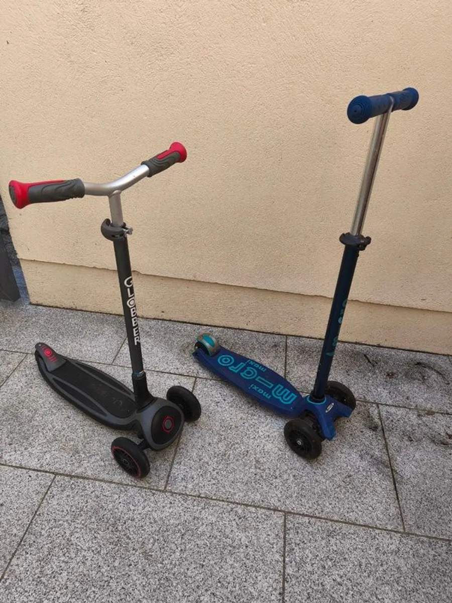 Kids Scooters x 2 - Image 1