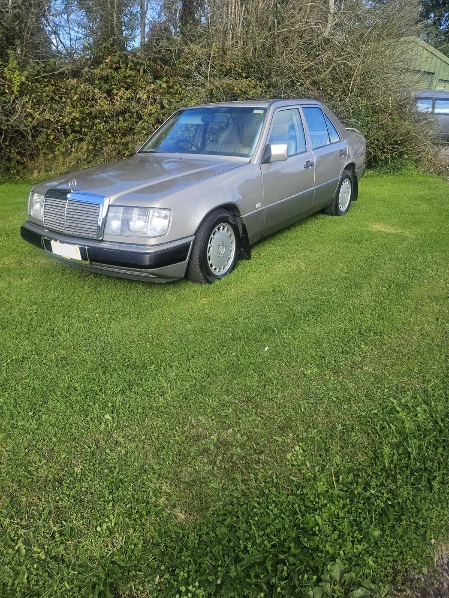 Mercedes - Image 2