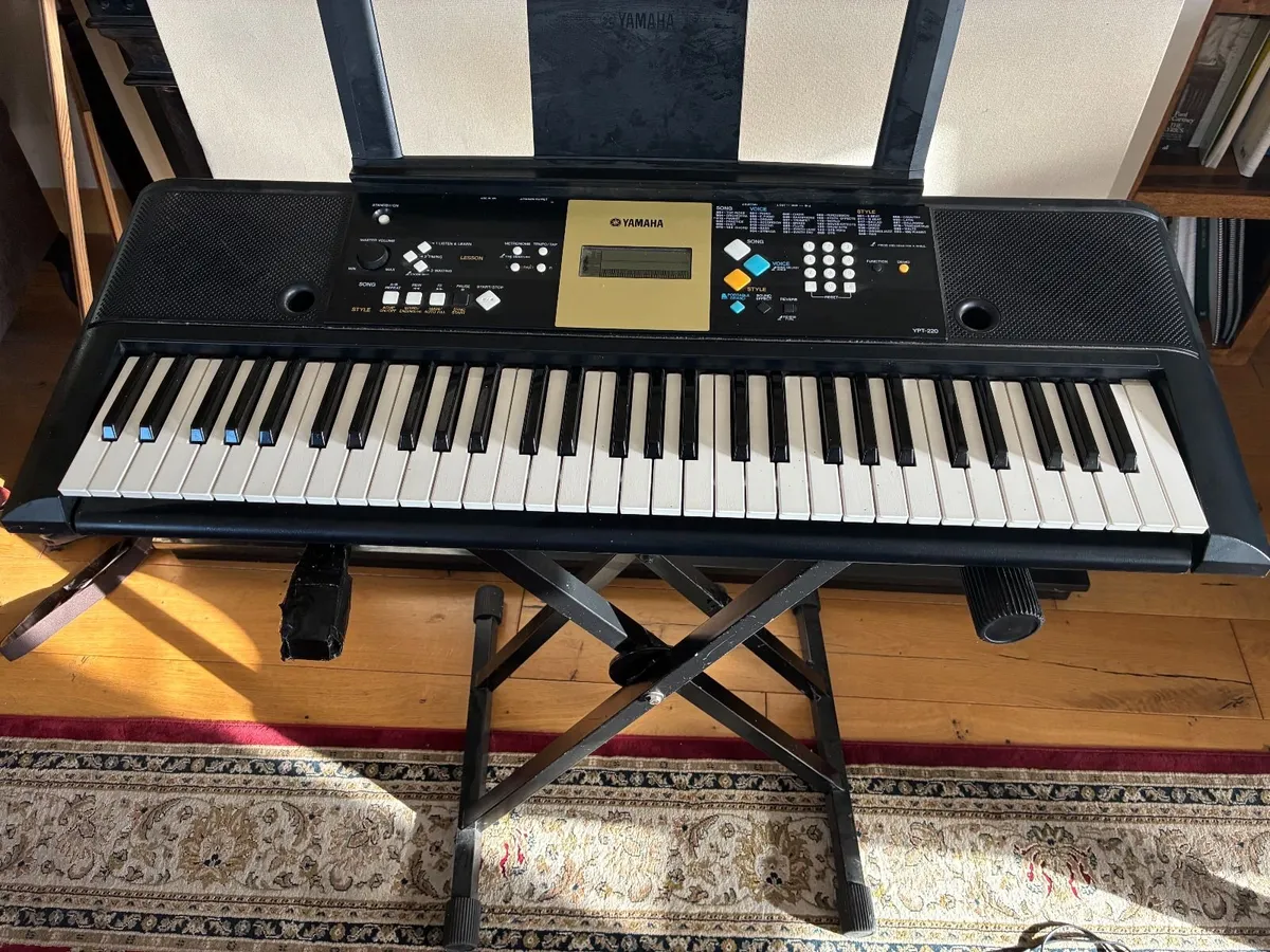 yamaha ypt 220 - Image 1
