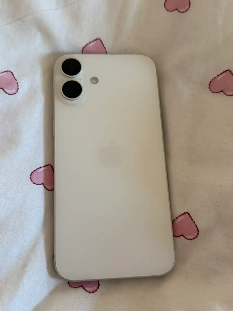 iPhone 16 Plus - Image 2