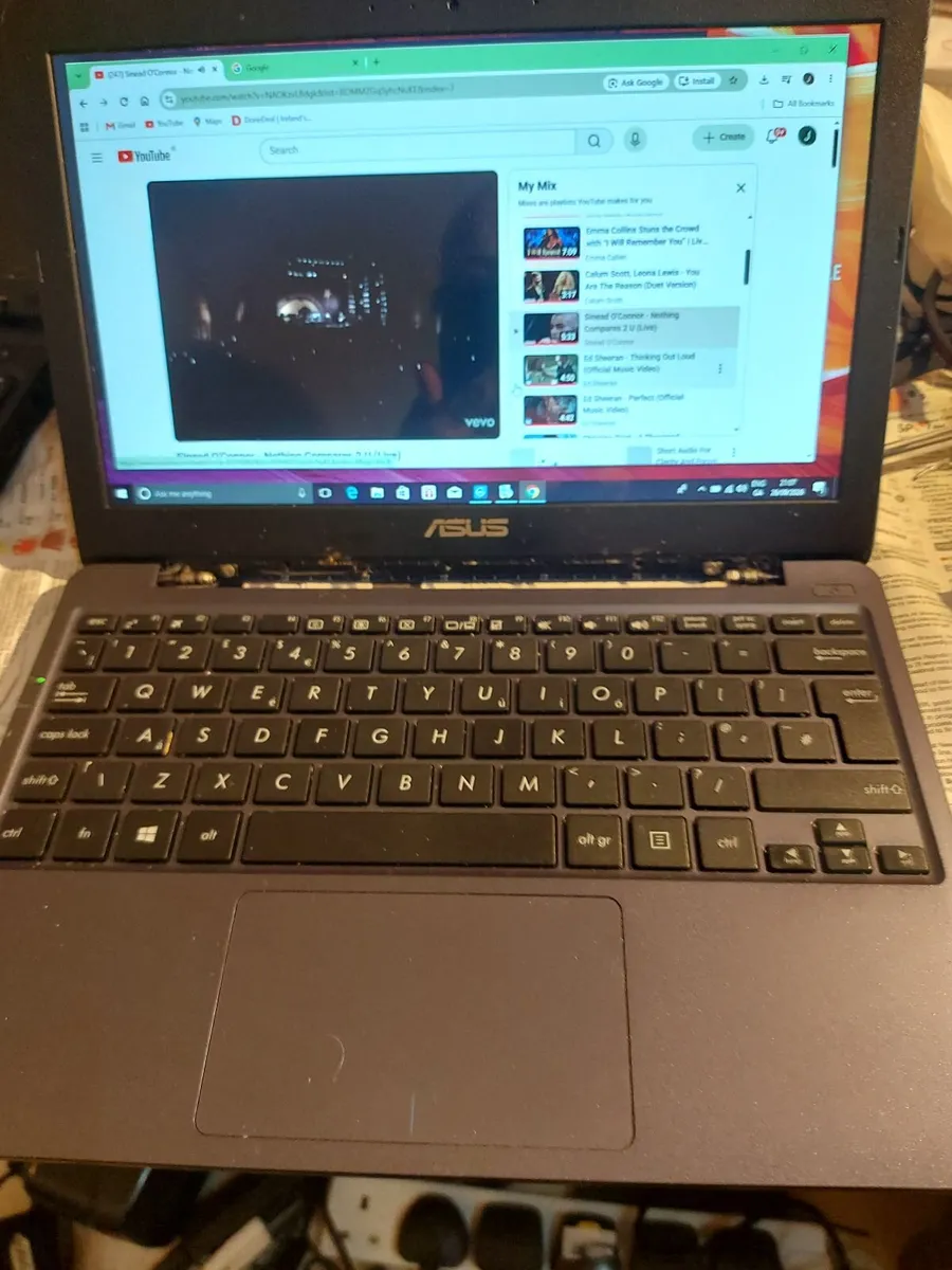 Asus Notebook Laptop, Model E203N, 2 GB Ram, 32GB - Image 1