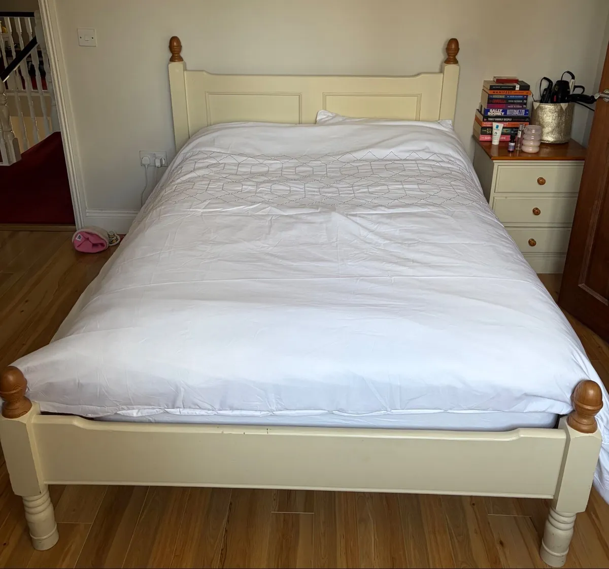 Matching Wardrobe and bed frame - Image 2