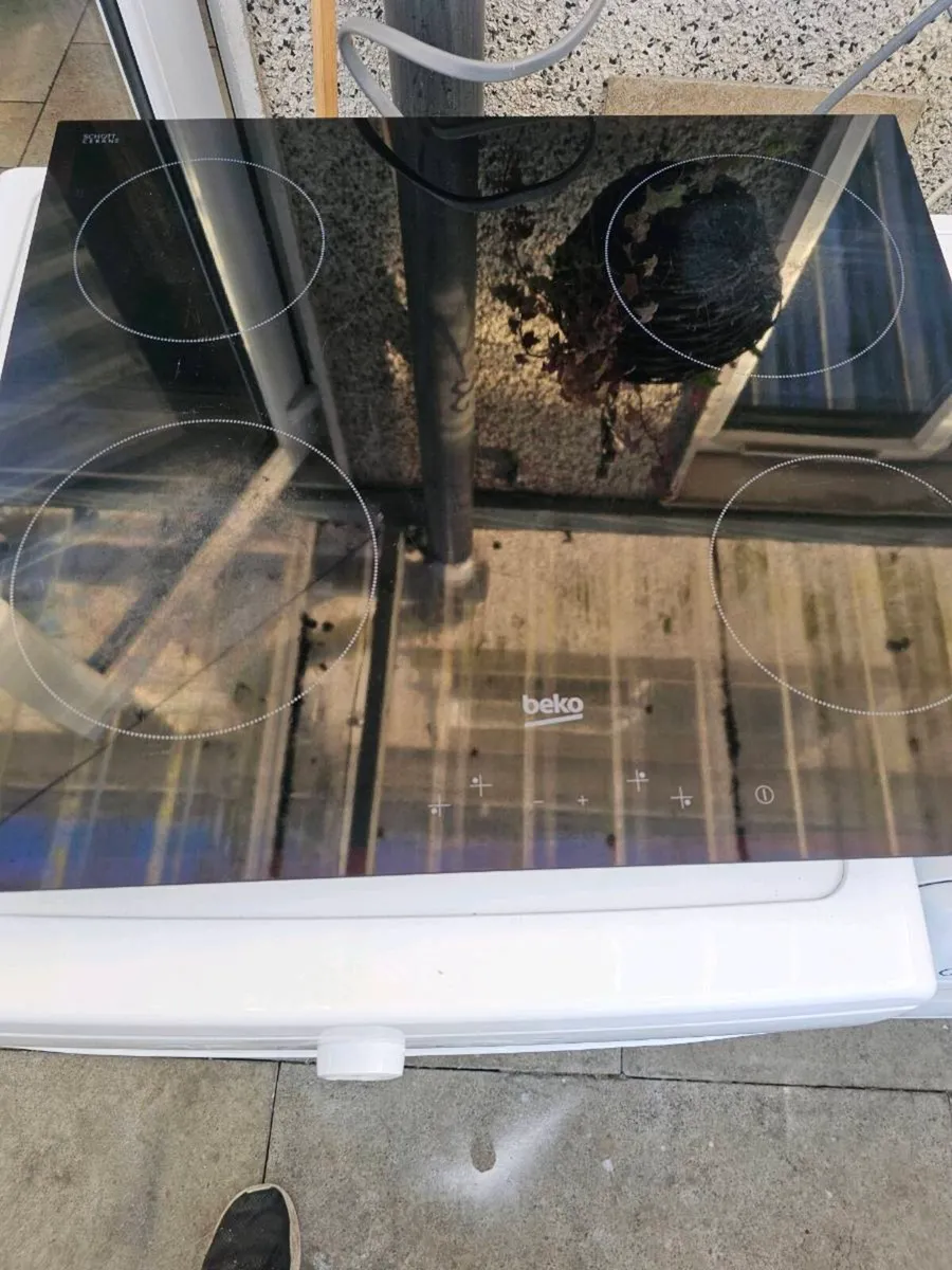 Built-in oven and ceramic hob - Image 3