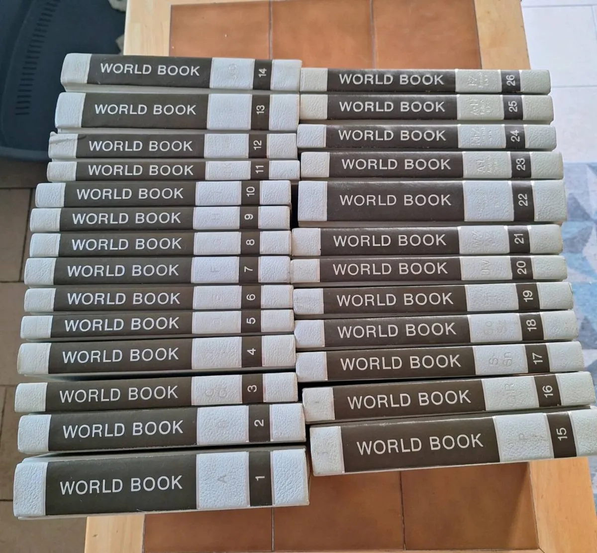 Vintage The World Book encyclopedia 1972