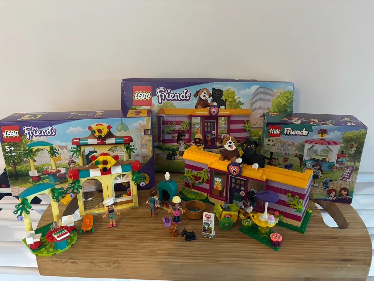 Lego Friends 3 sets - Image 1