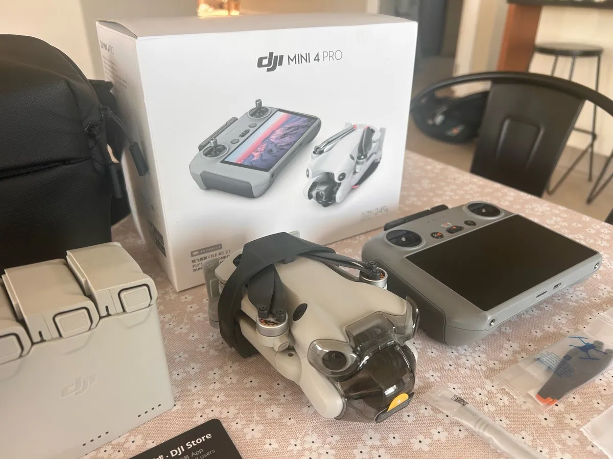 DJI Mini 4 Pro Fly More Combo - Image 2