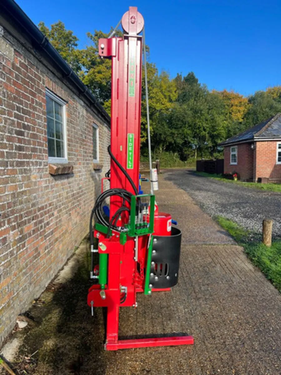 Post driver / knocker - Image 1