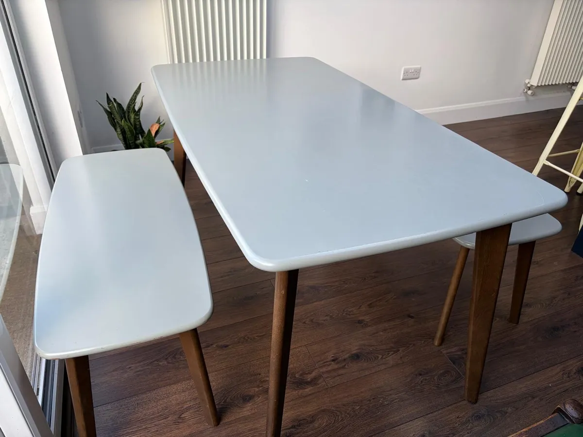 Stylish dining table and 2 bnch seats - Image 2
