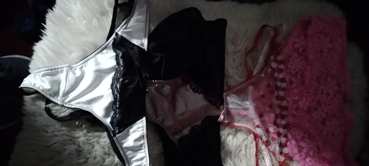 Crossdresser ?lingerie - Image 2
