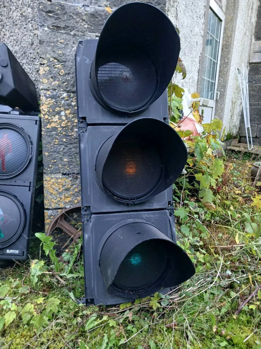 Traffic  lights - Image 1