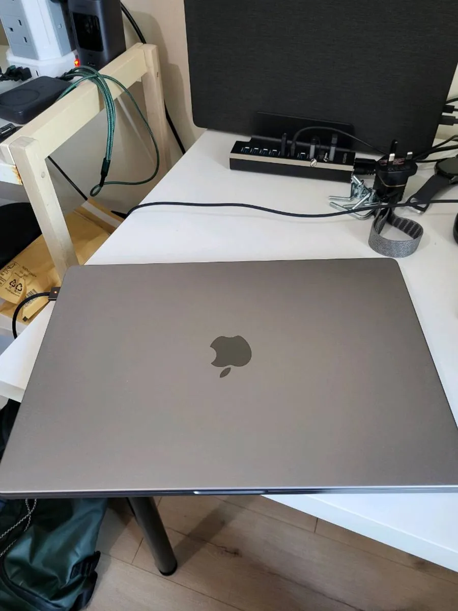 MacBook ProM1 Pro - Image 1
