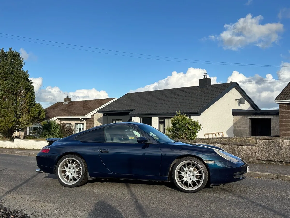 2000 Porsche 996.1 911 Carrera 2 - Image 3