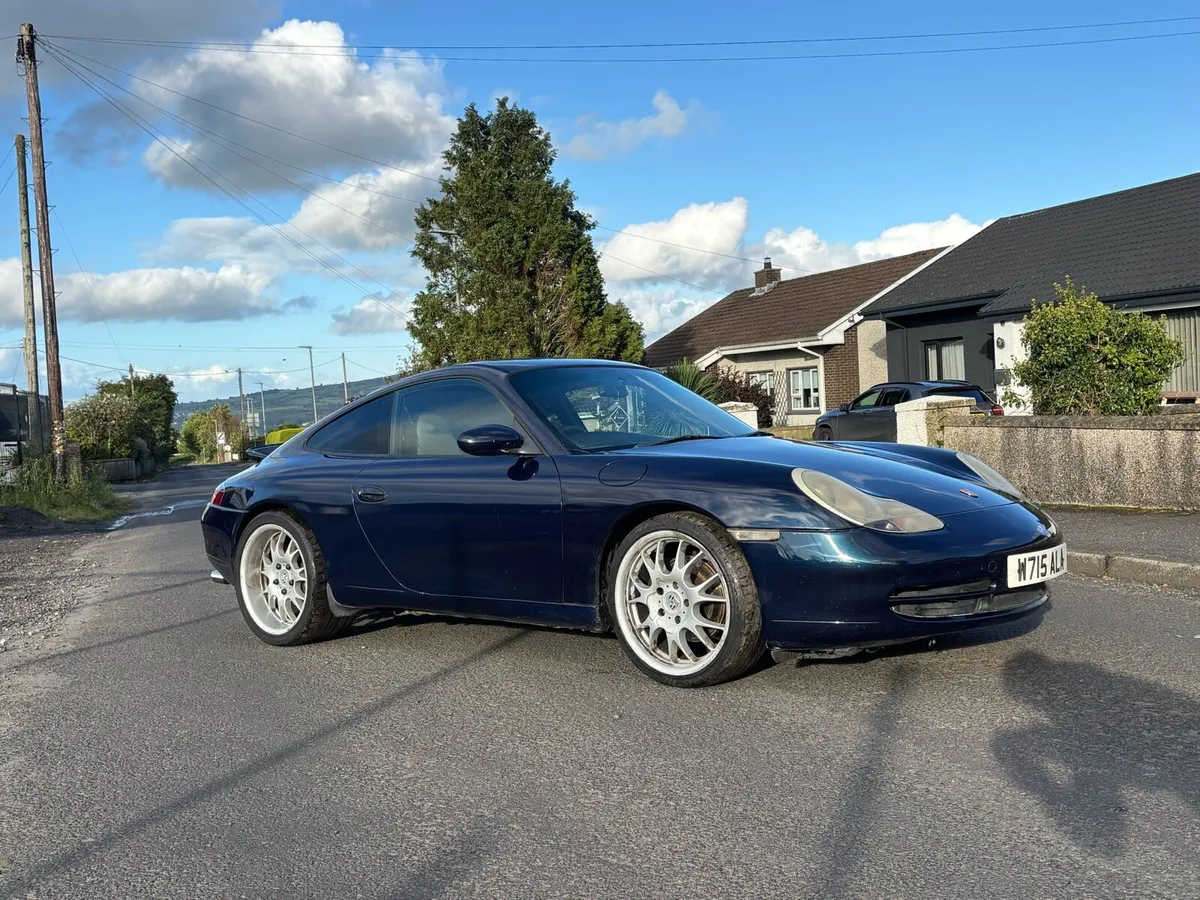 2000 Porsche 996.1 911 Carrera 2 - Image 2