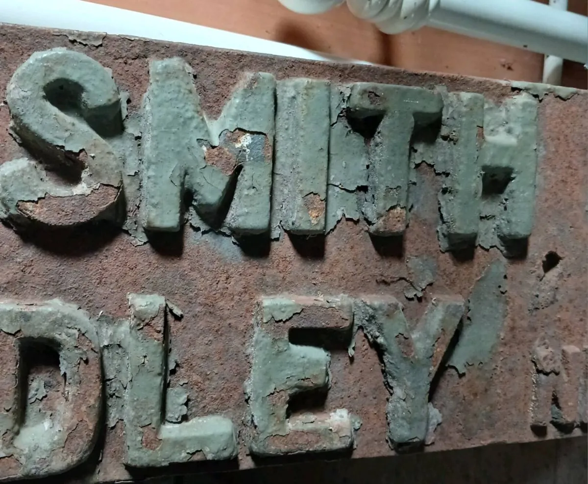 Huge solid cast iron name plate - Image 3