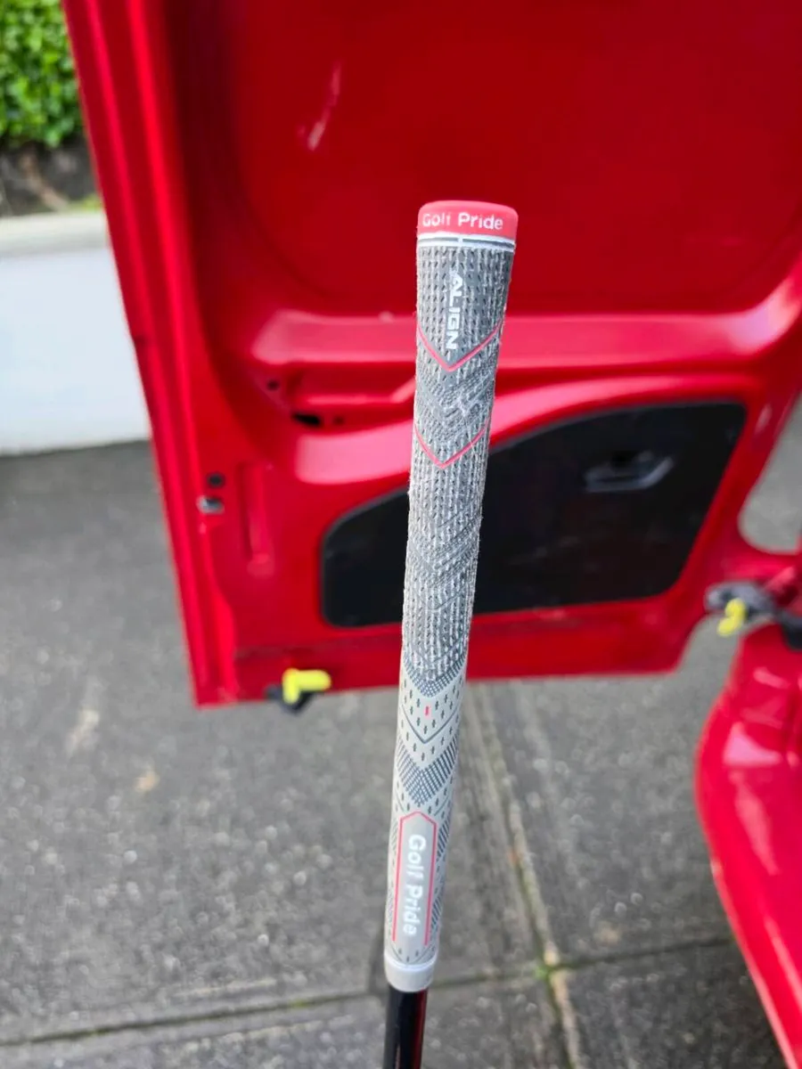 Titleist TSR2 4 hybrid - Image 3