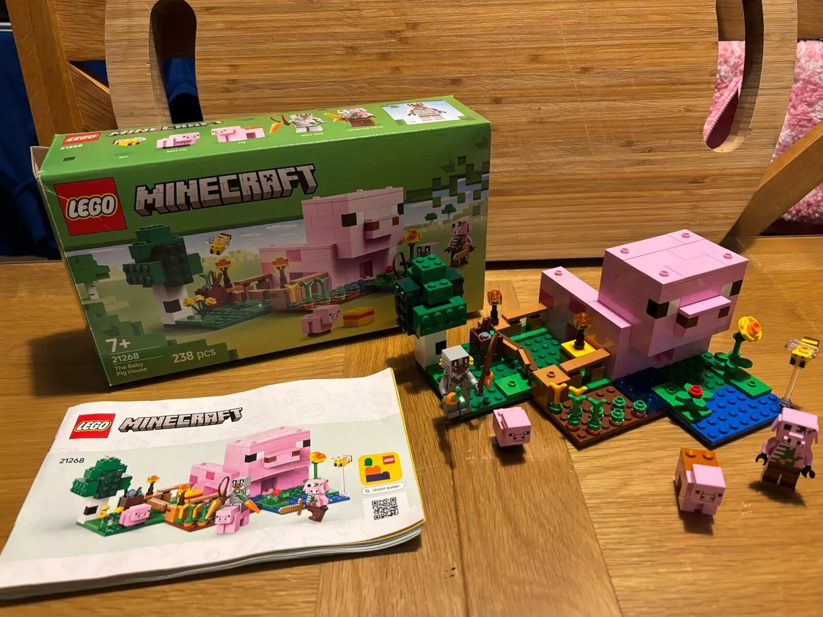 Lego Minecraft 2 sets - Image 3