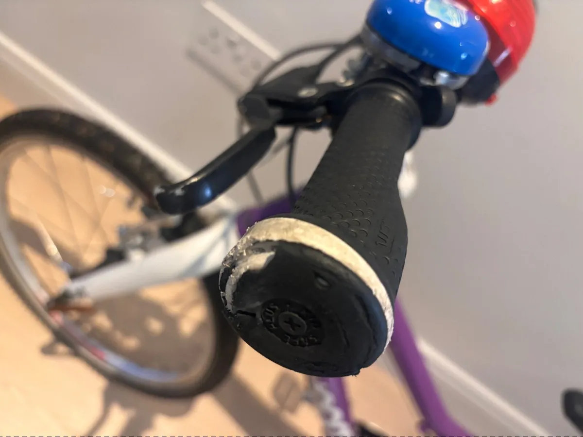 Woom 4 bike purple for sale - Image 2