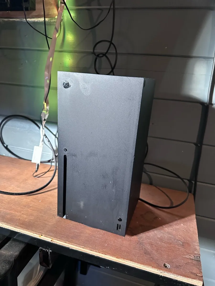 Xbox series x 1tb - Image 1