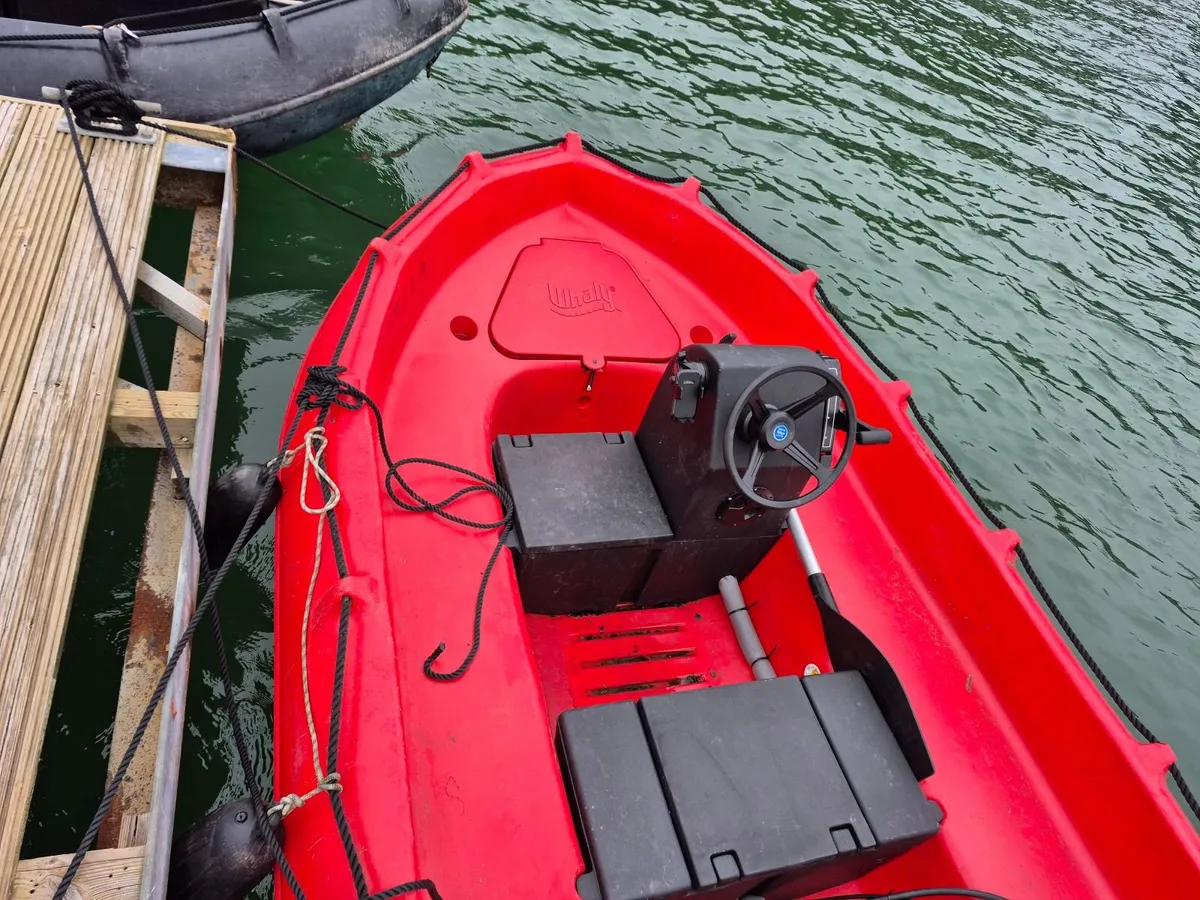 3.1M Whaly, Centre Console, 15HP, Fast boat - Image 4