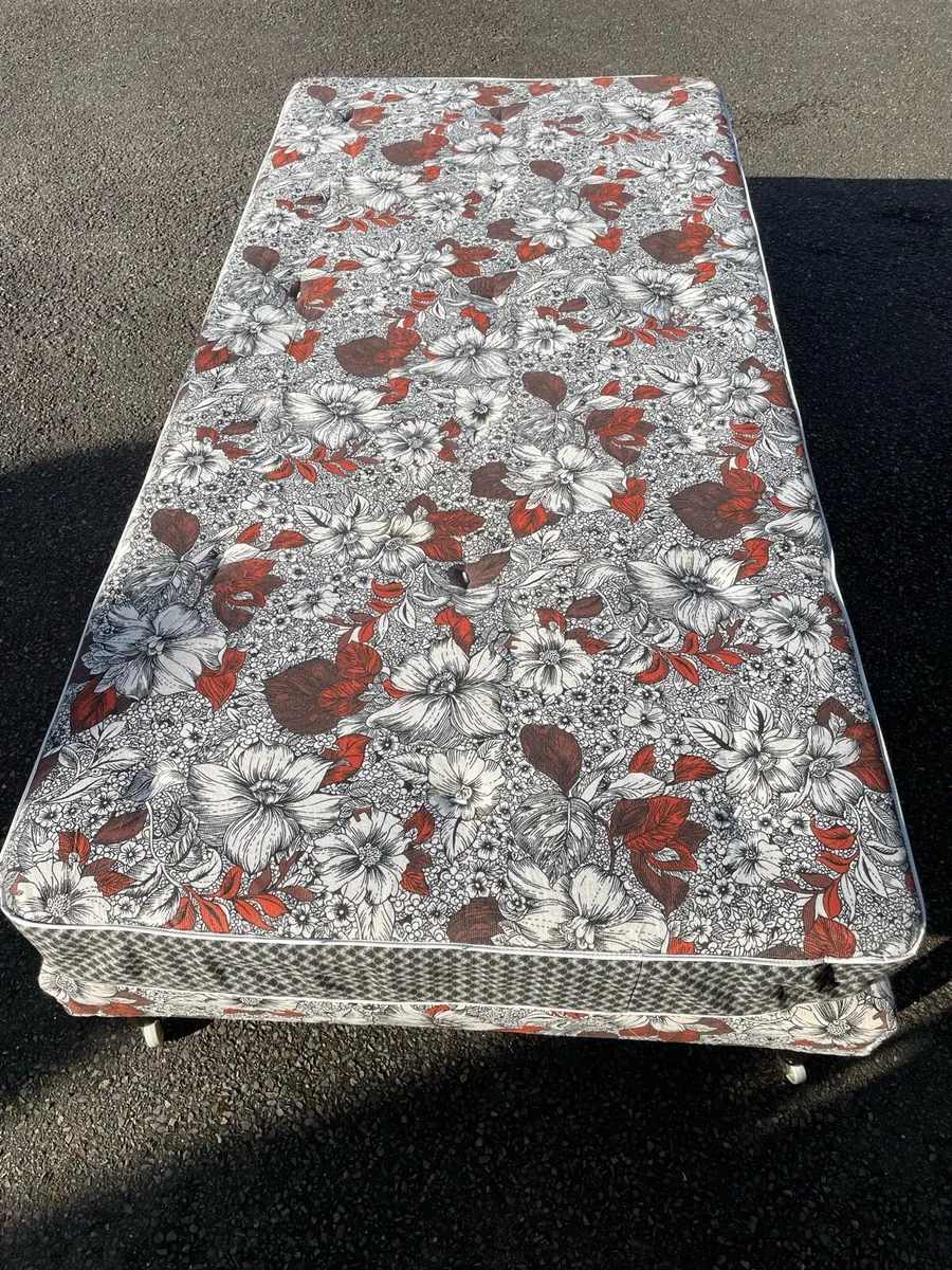 Single bed and orthopaedic mattress - Image 3