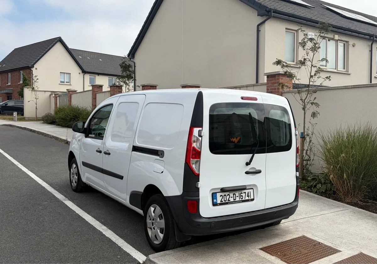 Renault Kangoo Z.E. 2020 Only 2800km - Image 3