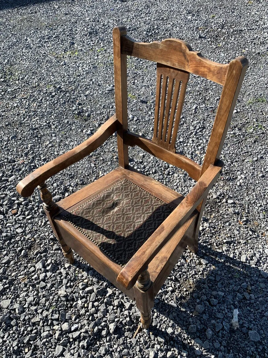 Toilet chair - Image 3