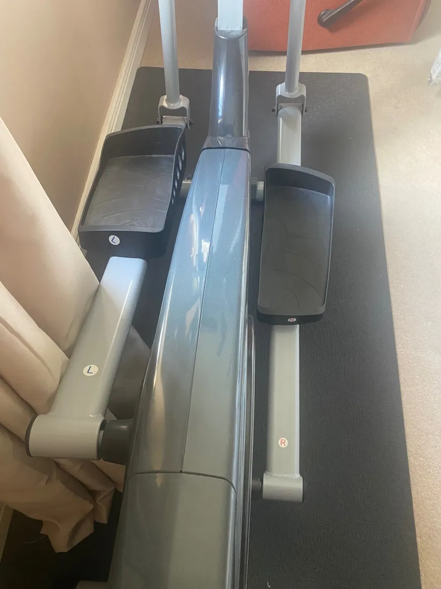 Cross Trainer - Image 4
