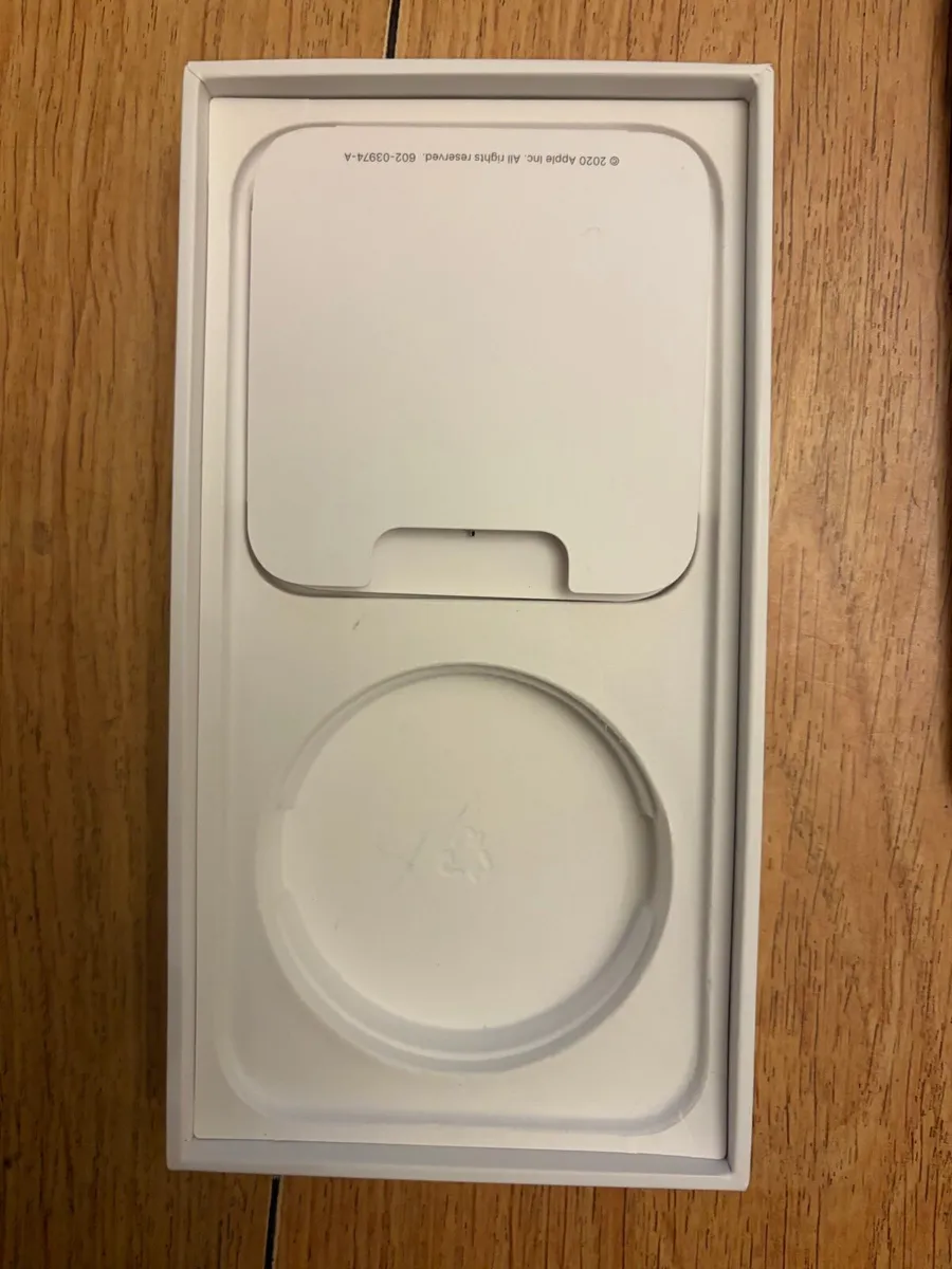 iPhone 12 blue - Image 3