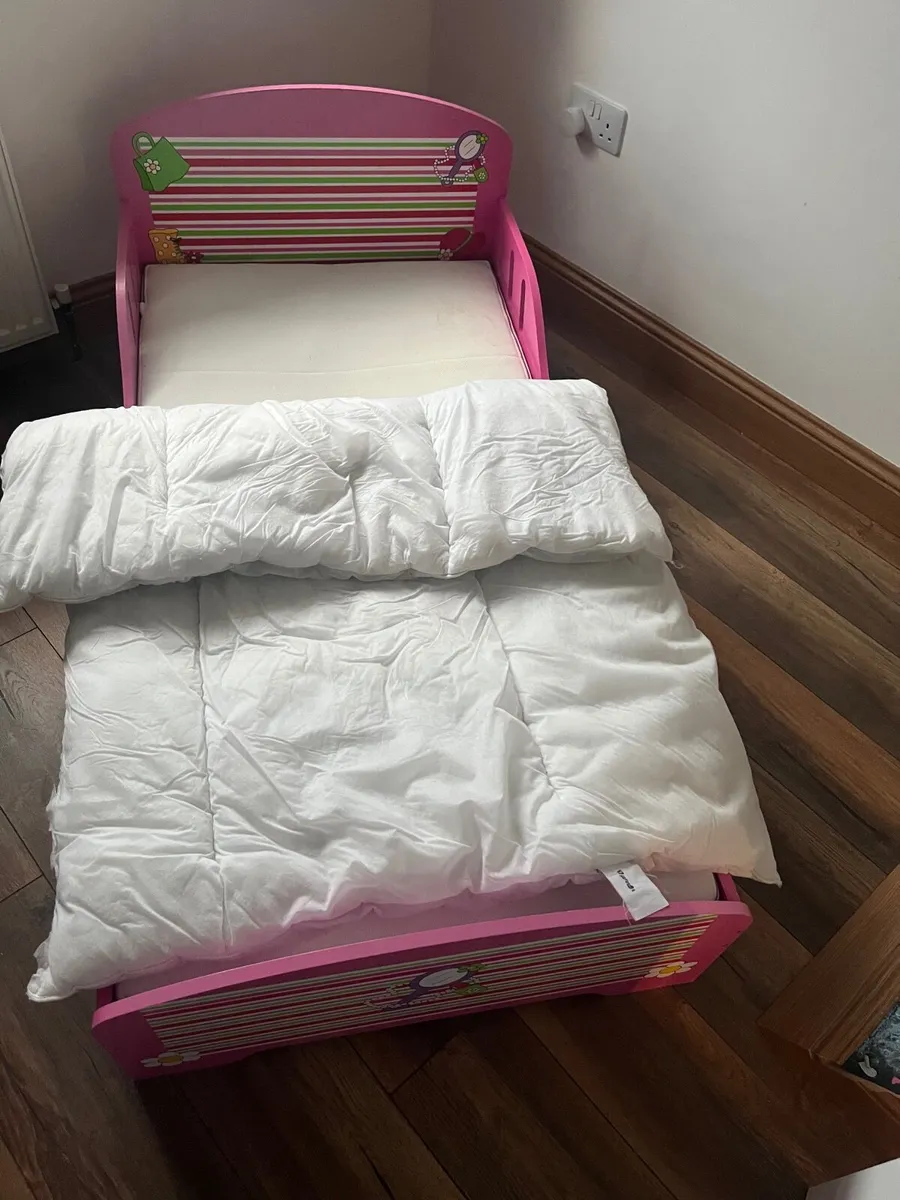 Child’s bed - Image 1