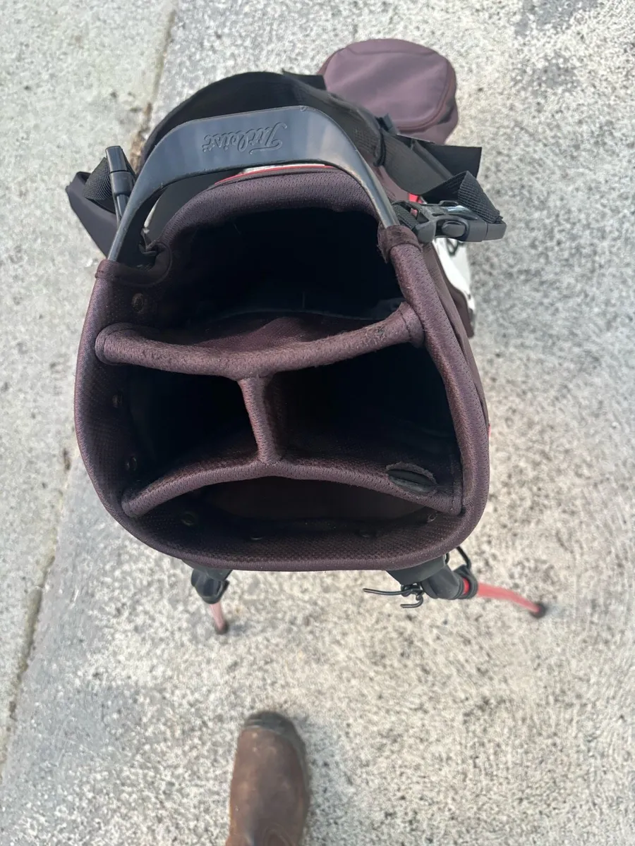 Titleist Players 4 Golf Carry Bag - Image 4