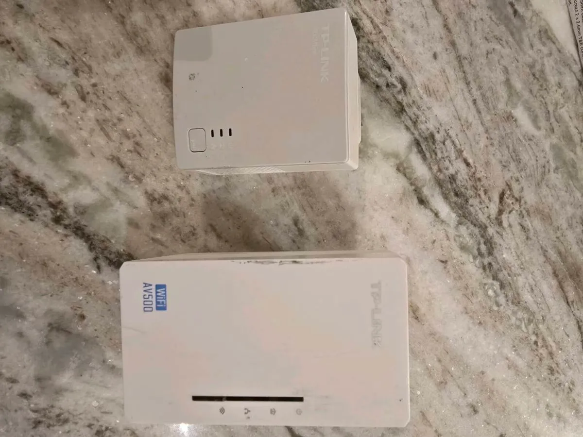 TP-Link (Extender +WIFI router) - Image 2