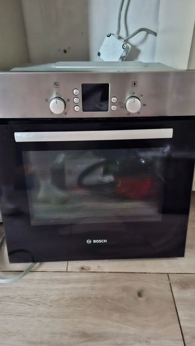 Bosch - electric oven, hob + extractor fan - Image 1