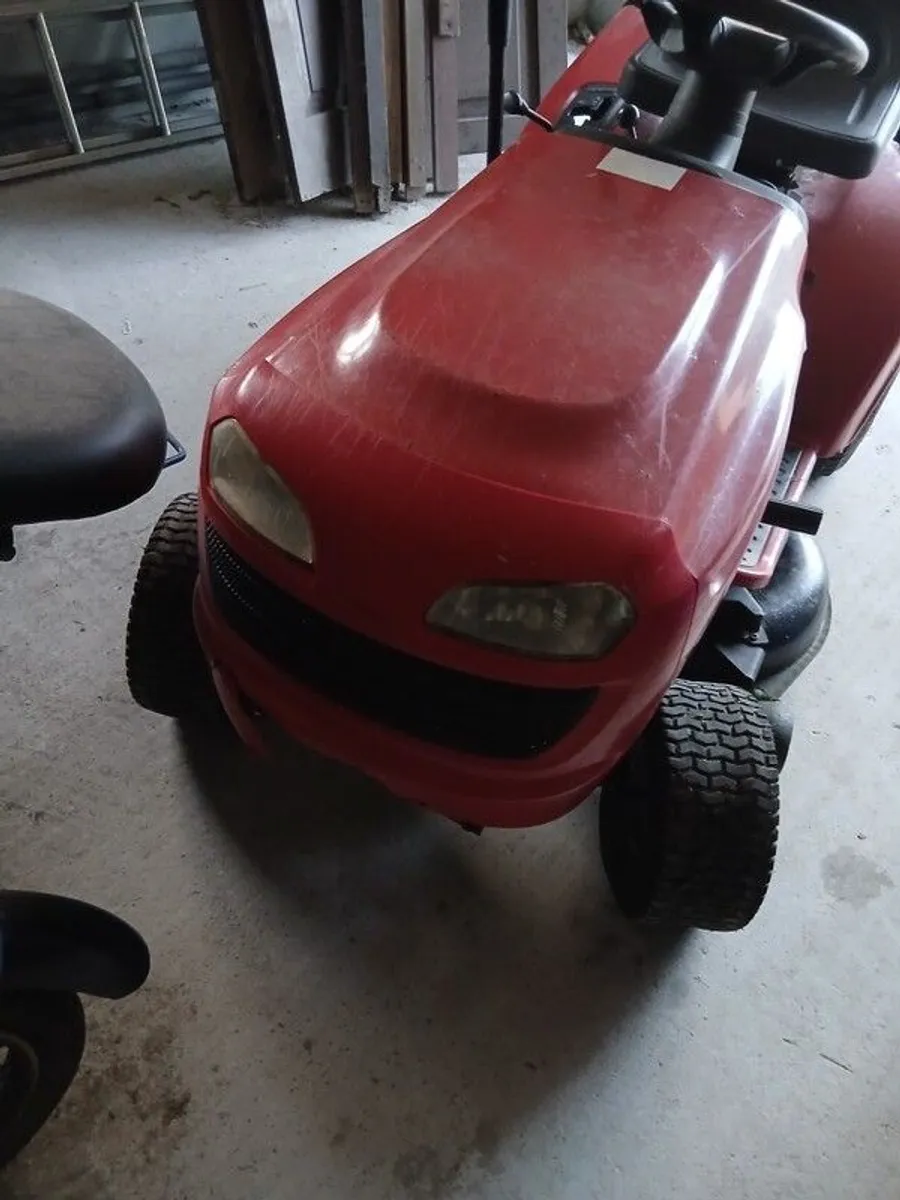ride on lawnmower - Image 1