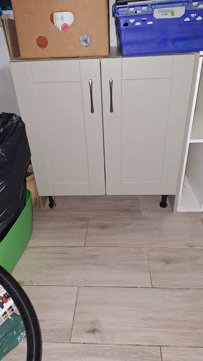Kitchen - small - Image 4