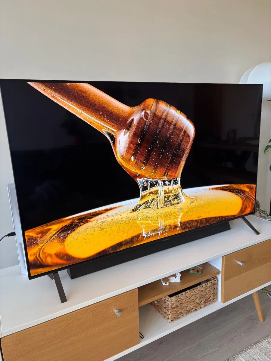 LG OLED 55-inch 4k B4 - Image 4